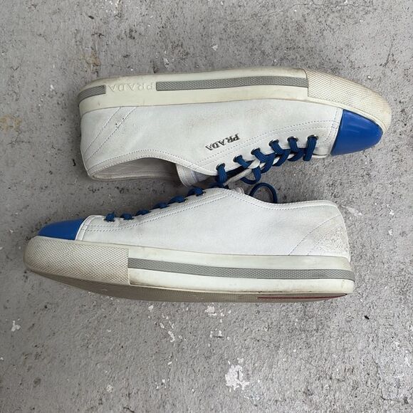 Prada low top leather sneakers - Picture 3 of 9